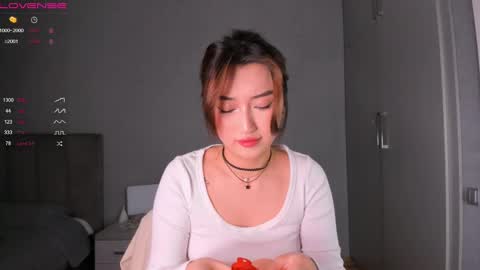 Snapshot of minnie_jin chatting on February 13, 1:48 pm minnie_jin online show from February 13, 1:48 pm