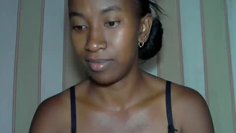 minouch211907 online show from January 7, 6:14 pm