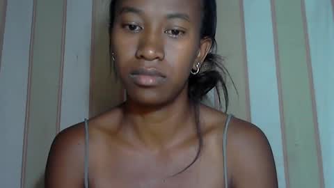 minouch211907 online show from February 12, 2:35 am
