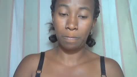 minouch211907 online show from November 5, 6:46 pm