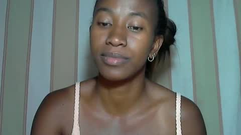 minouch211907 online show from January 9, 5:43 pm