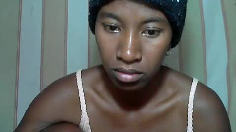 minouch211907 online show from January 26, 3:38 am