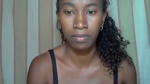 minouch211907 online show from February 17, 4:20 am