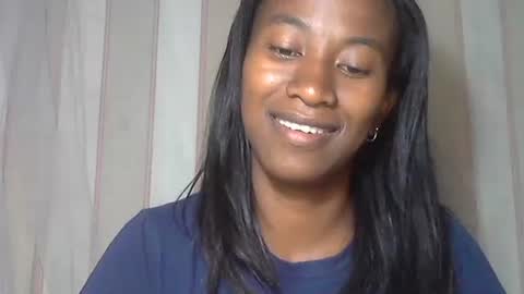 minouch211907 online show from December 1, 2:26 am