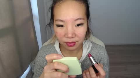 Snapshot of mira_g chatting on October 31, 12:42 pm mira_g online show from October 31, 12:42 pm