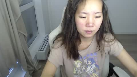 Snapshot of mira_g chatting on March 6, 12:52 pm mira_g online show from March 6, 12:52 pm