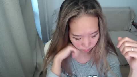 Snapshot of mira_g chatting on September 16, 12:35 pm mira_g online show from September 16, 12:35 pm