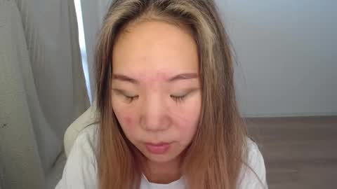 Snapshot of mira_g chatting on October 6, 9:26 am mira_g online show from October 6, 9:26 am