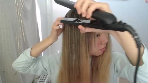 Snapshot of mira_g chatting on October 7, 11:36 am mira_g online show from October 7, 11:36 am