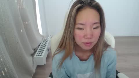 Snapshot of mira_g chatting on October 8, 1:04 pm mira_g online show from October 8, 1:04 pm