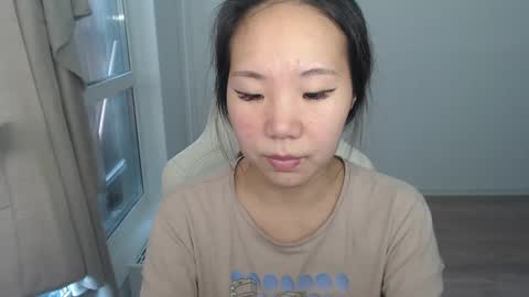 Snapshot of mira_g chatting on February 25, 12:49 pm mira_g online show from February 25, 12:49 pm