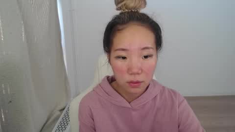 Snapshot of mira_g chatting on October 2, 1:49 pm mira_g online show from October 2, 1:49 pm