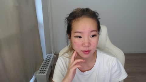 Snapshot of mira_g chatting on October 29, 12:31 pm mira_g online show from October 29, 12:31 pm