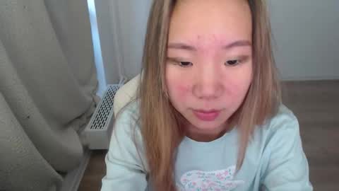 Snapshot of mira_g chatting on October 14, 6:27 am mira_g online show from October 14, 6:27 am