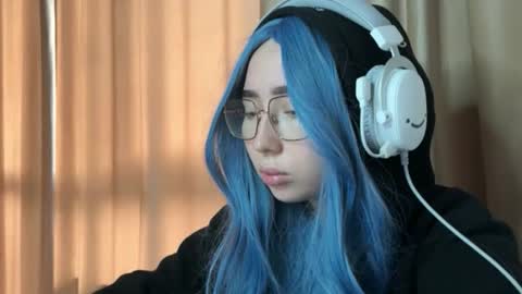 mira_light_ online show from September 27, 1:24 am