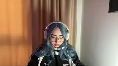 mira_light_ online show from September 22, 9:19 am
