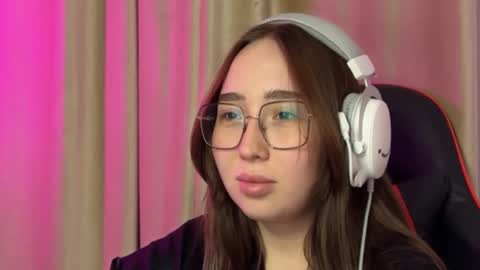 mira_light_ online show from October 21, 3:16 pm