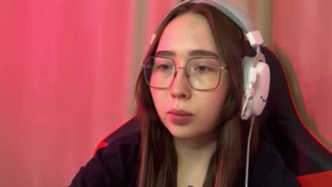 mira_light_ online show from October 14, 3:25 pm