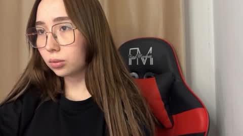 mira_light_ online show from October 24, 3:30 pm