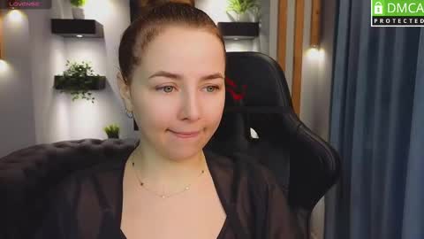 Snapshot of mira_mermayd chatting on February 22, 1:22 am Mira online show from February 22, 1:22 am