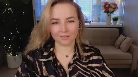 Mira online show from March 28, 1:49 am