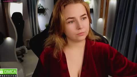 Snapshot of mira_mermayd chatting on October 23, 8:09 am Mira online show from October 23, 8:09 am