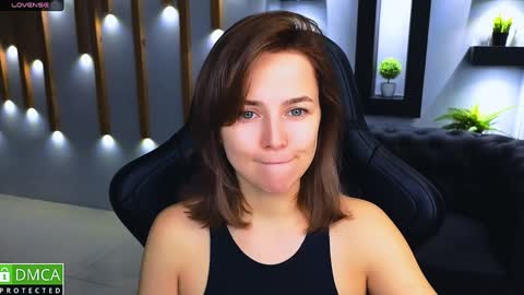 Snapshot of mira_mermayd chatting on December 7, 1:03 am Mira online show from December 7, 1:03 am