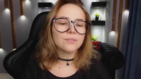 Snapshot of mira_mermayd chatting on January 8, 8:16 am Mira online show from January 8, 8:16 am