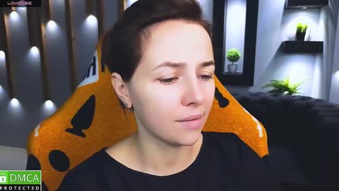 Snapshot of mira_mermayd chatting on December 8, 1:13 am Mira online show from December 8, 1:13 am