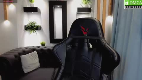 Snapshot of mira_mermayd chatting on February 20, 8:06 am Mira online show from February 20, 8:06 am