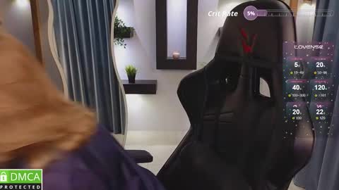 Snapshot of mira_mermayd chatting on October 17, 8:28 am Mira online show from October 17, 8:28 am