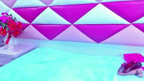 mirabella_miller online show from September 20, 3:43 pm