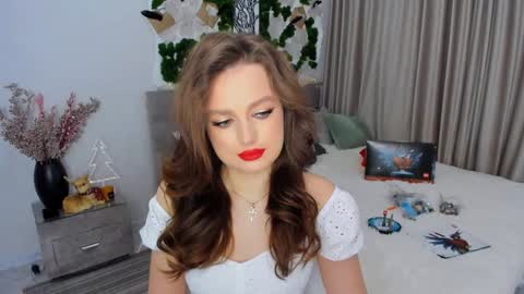 Emma online show from December 7, 10:12 am