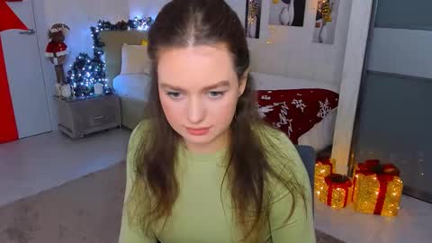 Emma online show from December 20, 5:08 pm