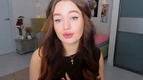 Emma online show from December 2, 5:35 pm