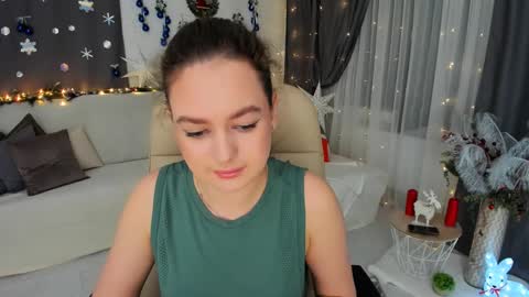 Emma online show from December 25, 7:24 pm