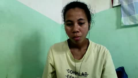 Snapshot of mirah881 chatting on October 26, 11:16 am mirah881 online show from October 26, 11:16 am