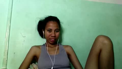 Snapshot of mirah881 chatting on September 23, 7:28 am mirah881 online show from September 23, 7:28 am