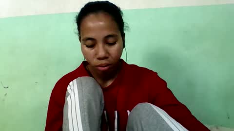 Snapshot of mirah881 chatting on October 13, 6:05 am mirah881 online show from October 13, 6:05 am