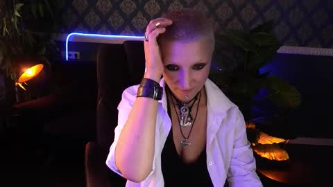 Mira online show from September 17, 1:42 pm