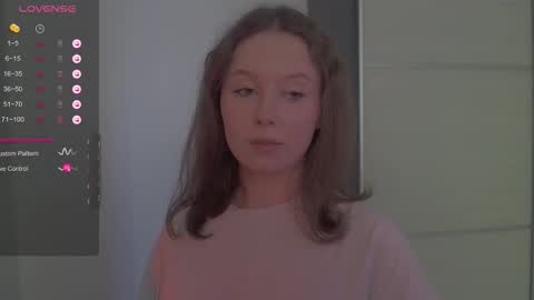 Kira online show from October 9, 1:37 pm