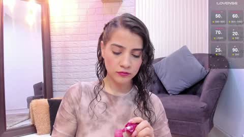    online show from January 4, 12:05 pm