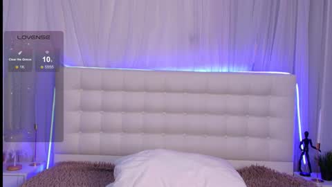 Snapshot of miranda_kery chatting on September 19, 6:45 am Mira online show from September 19, 6:45 am