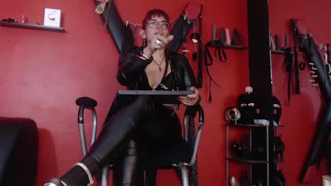 Mistress Miranda online show from December 5, 11:27 am