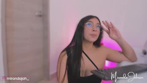 Snapshot of mirandajohnson_ chatting on September 18, 4:38 pm Miranda online show from September 18, 4:38 pm