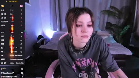 MiraVelle online show from October 4, 9:52 pm