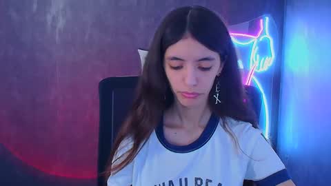 Snapshot of miri_miss chatting on January 18, 12:57 pm Miri online show from January 18, 12:57 pm