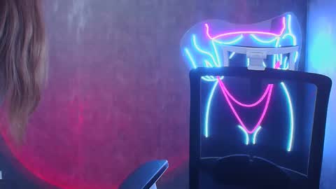 Snapshot of miri_miss chatting on December 11, 1:06 pm Miri online show from December 11, 1:06 pm