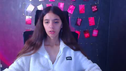 Snapshot of miri_miss chatting on October 25, 12:24 pm Miri online show from October 25, 12:24 pm