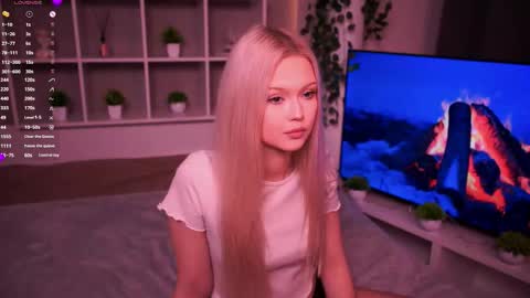 Elsa online show from November 4, 10:59 pm